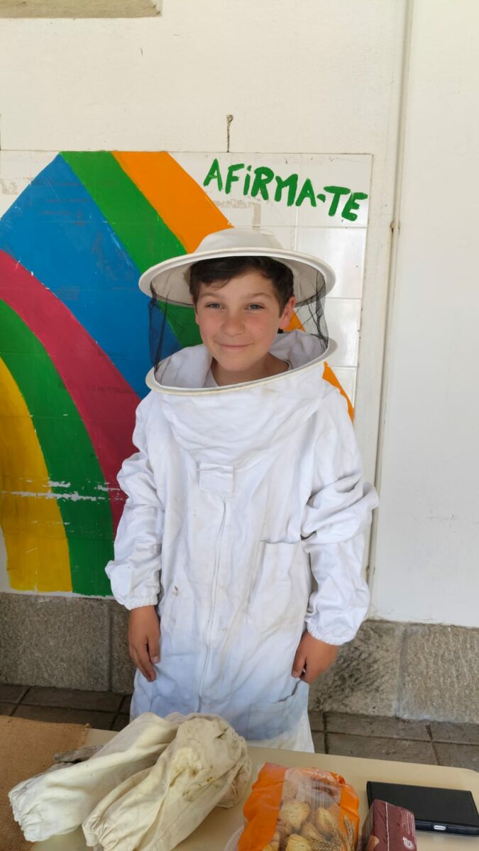 Read more about the article Apicultura na escola do Ladoeiro