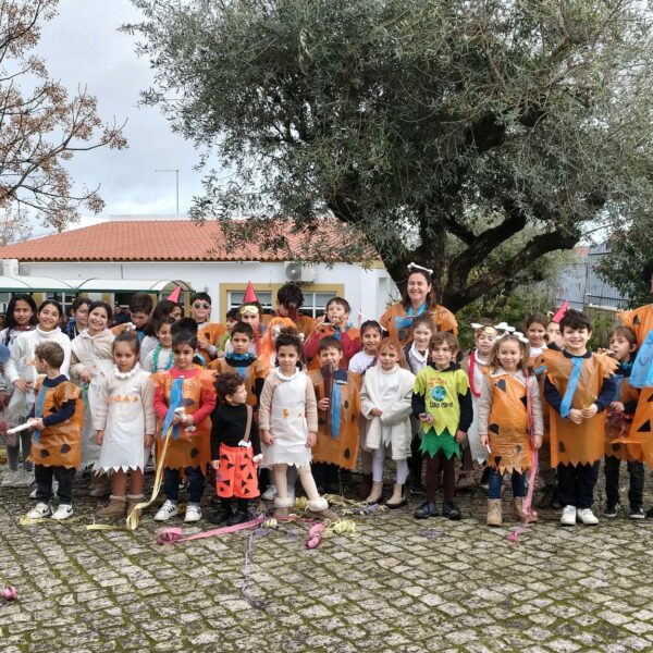 Read more about the article Dinossauros e Compadres